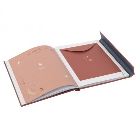 Livre de naissance 80p MOULIN ROTY Apres la pluie