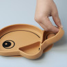 Assiette antidérapante DONE BY DEER Moutarde Wally