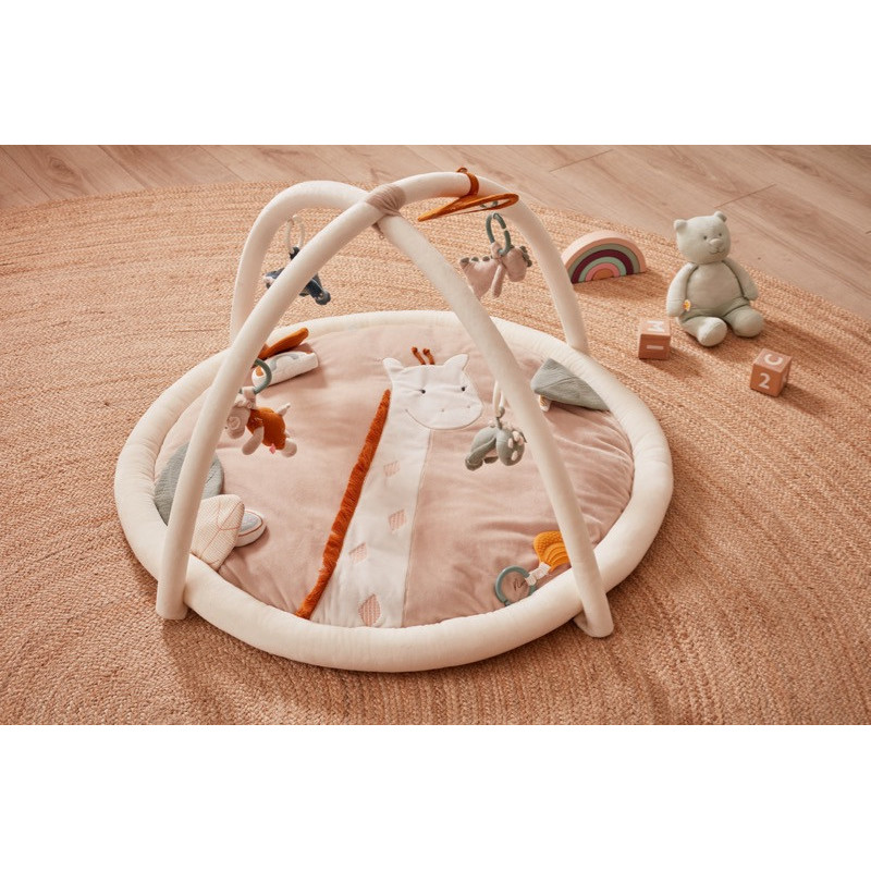 Tapis d’éveil avec arche de jeu Girafe Tiga NOUKIES Tiga, Stegi & Ops