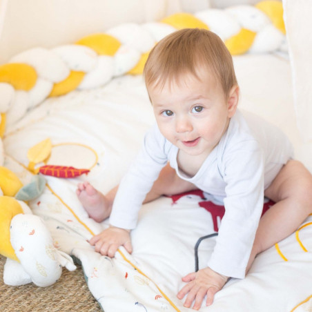 Tapis d’éveil avec arche TROIS KILOS SEPT Cache-cache en forêt