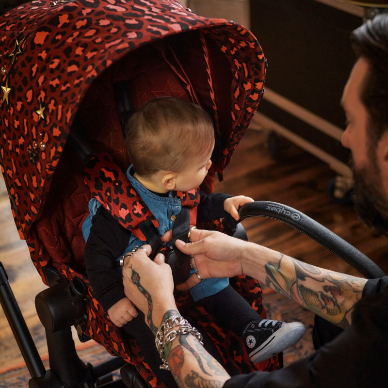 Poussette complète Priam 4 Matt black CYBEX Rockstar