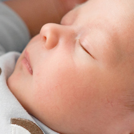 Les 5 accessoires utiles au sommeil de bébé  